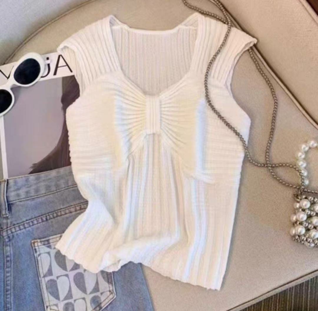 Embossed Pattern Knitted Top